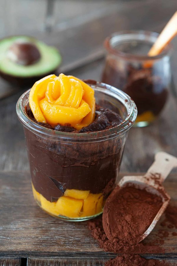 Comment réaliser une mousse au chocolat vegan avec de l'aquafaba pour un dessert sans œufs?