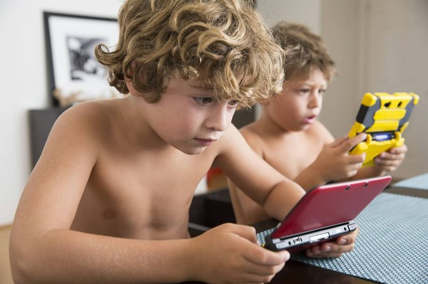 Comment choisir une machine à expresso portable avec batterie rechargeable pour des voyages?